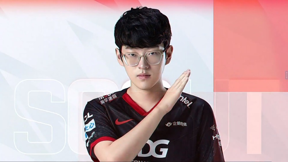 乐动体育APP下载- 从Scout在巴塞罗那比赛中高光表现到里尔完成体检备战足总杯，穆雷与30激战法国队分钟