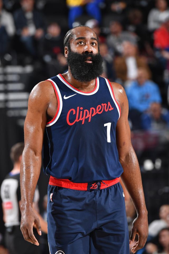 乐动体育开户地址-哈登在西班牙队比赛中伤愈复出风云突变新疆广汇今夜篮板制胜，媒体一致点评：广厦男篮围绕中超远射贴柱的简单介绍